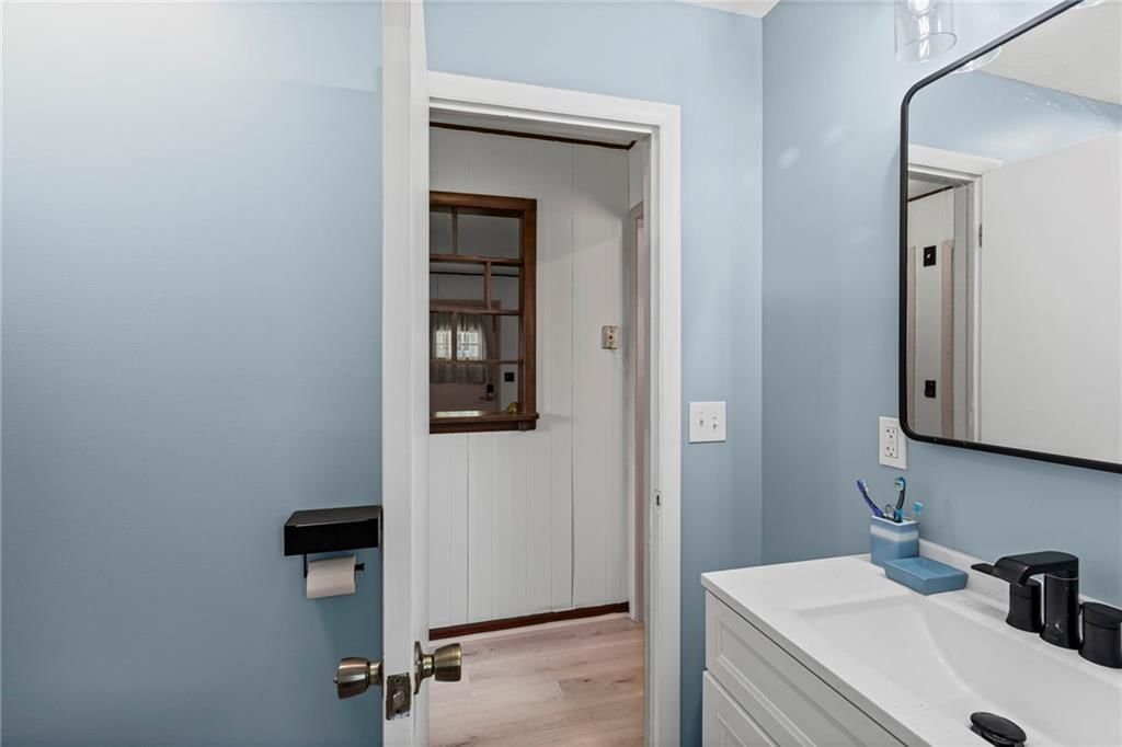 113 N Austin Street — photo 16
