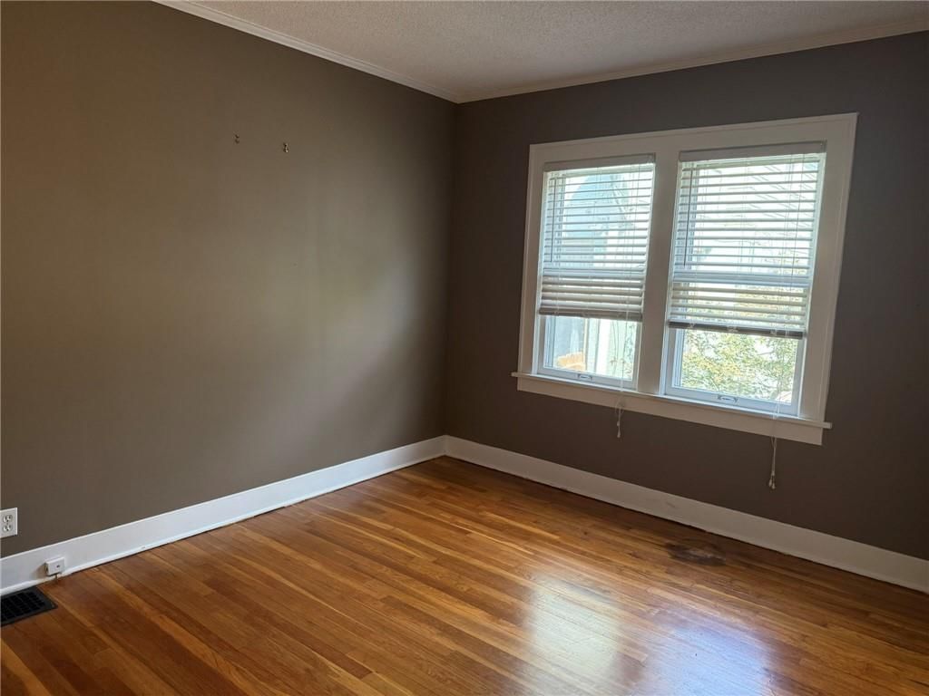5537 Holmes Street — photo 12