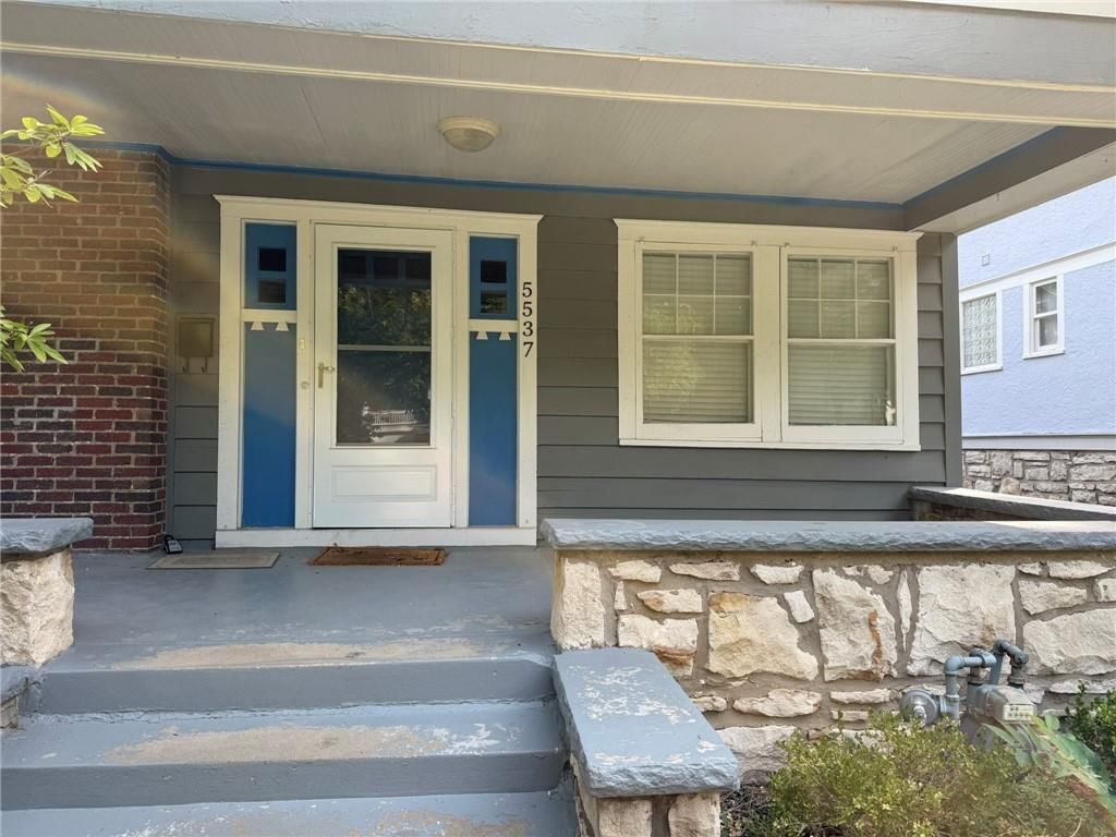 5537 Holmes Street — photo 3