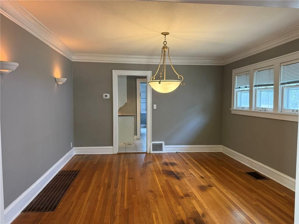 5537 Holmes Street — photo 7