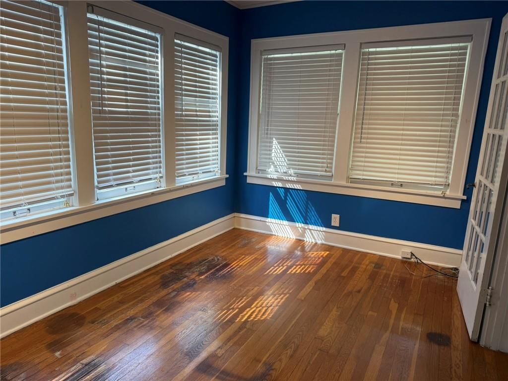 5537 Holmes Street — photo 10