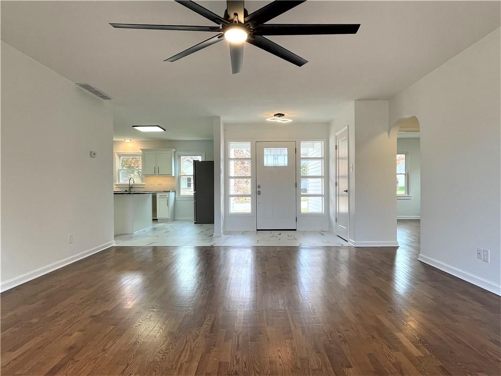 112 S Main Street — photo 32