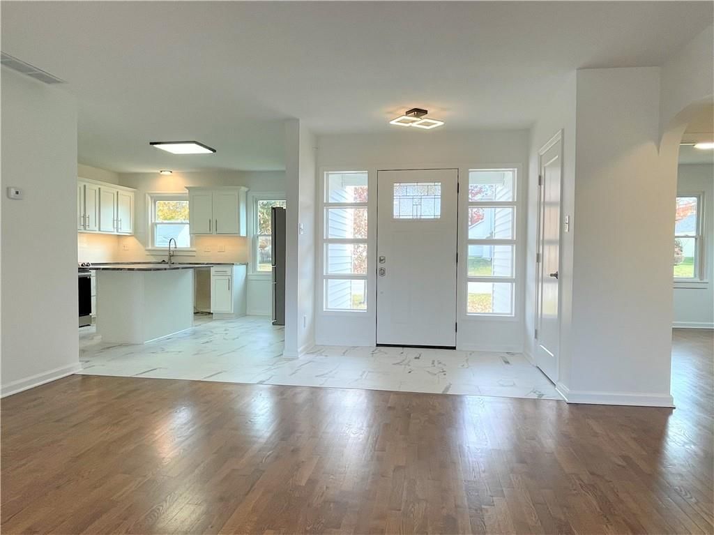 112 S Main Street — photo 34