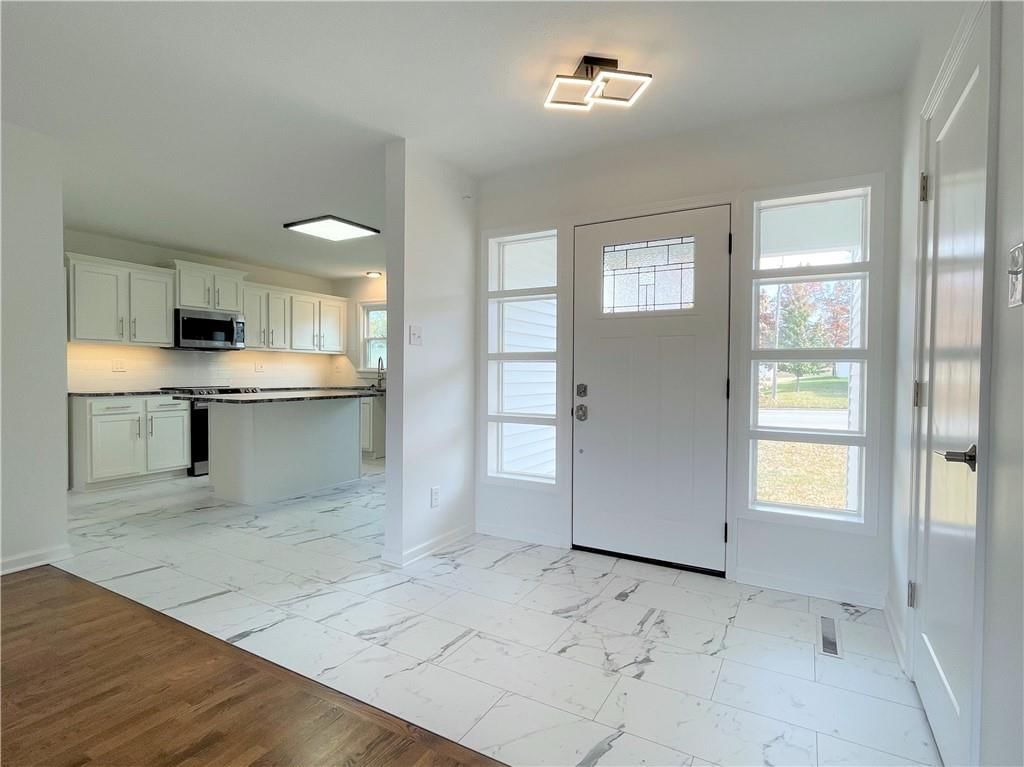 112 S Main Street — photo 35