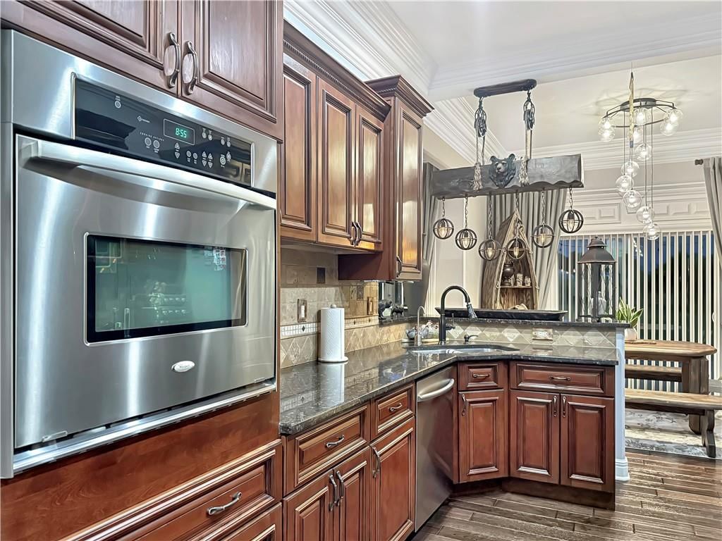 20280 Brook Drive — photo 11