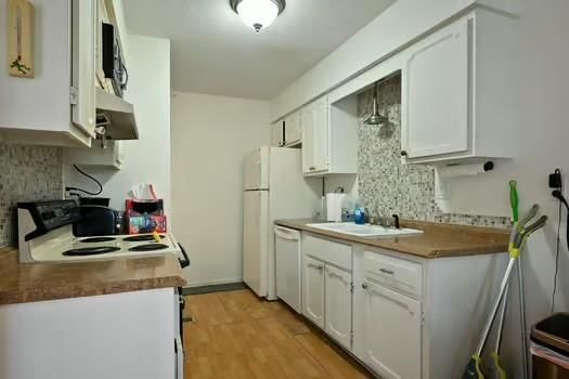 8608 W 84th Street — photo 11