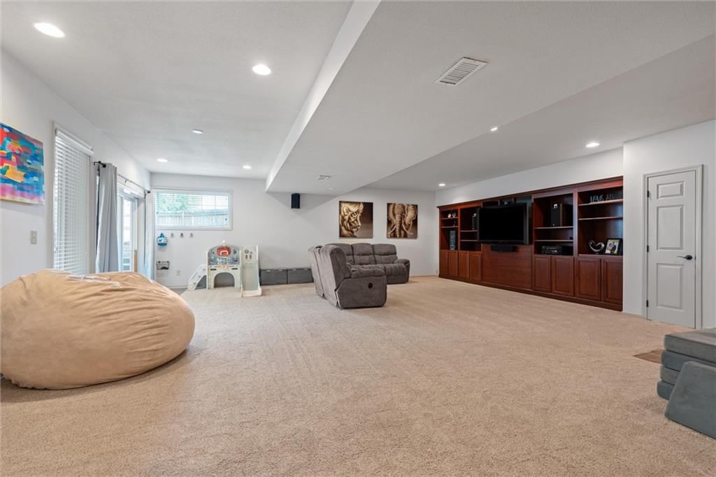 10150 Theden Circle — photo 28