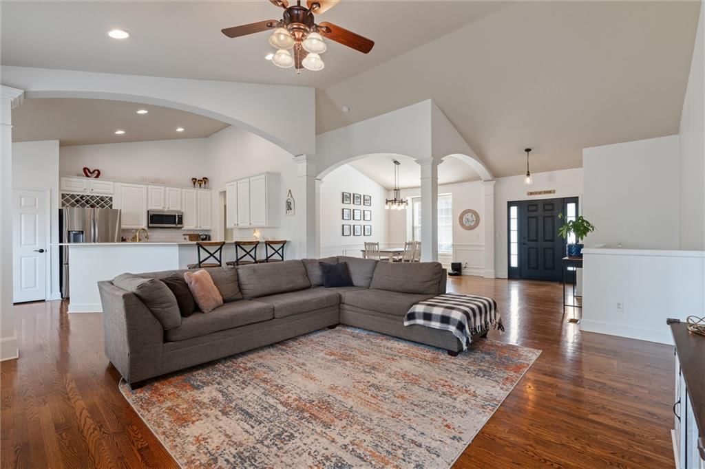 10150 Theden Circle — photo 8