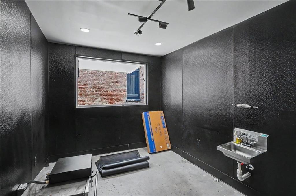 510 Main Street — photo 32