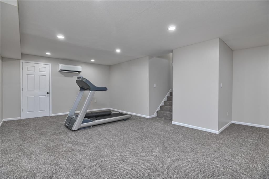 582 W Layton Street — photo 23