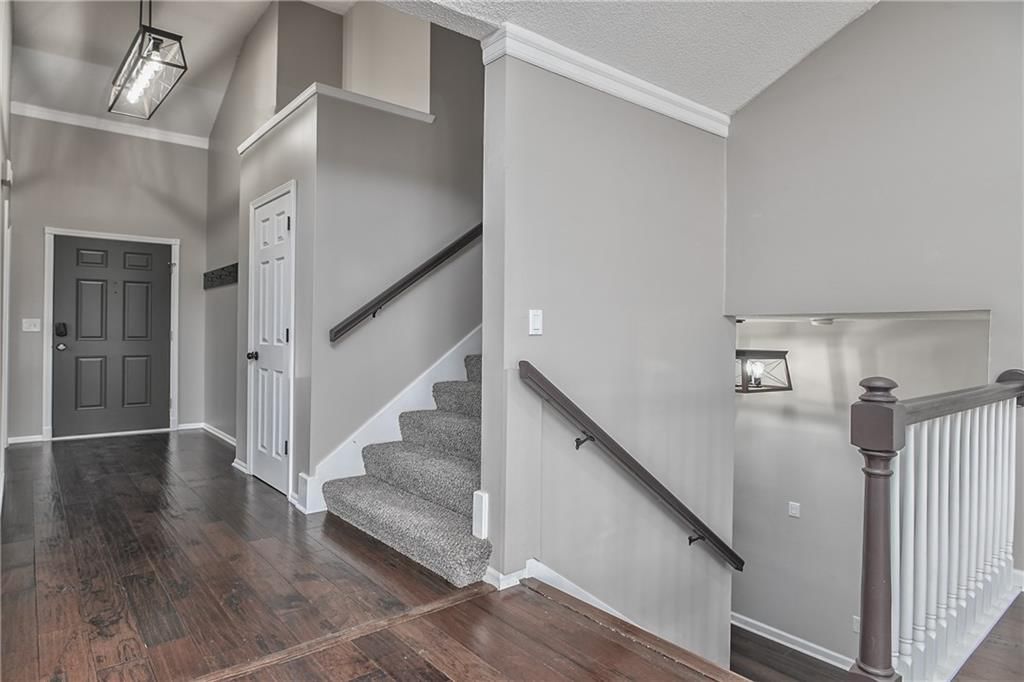 582 W Layton Street — photo 6