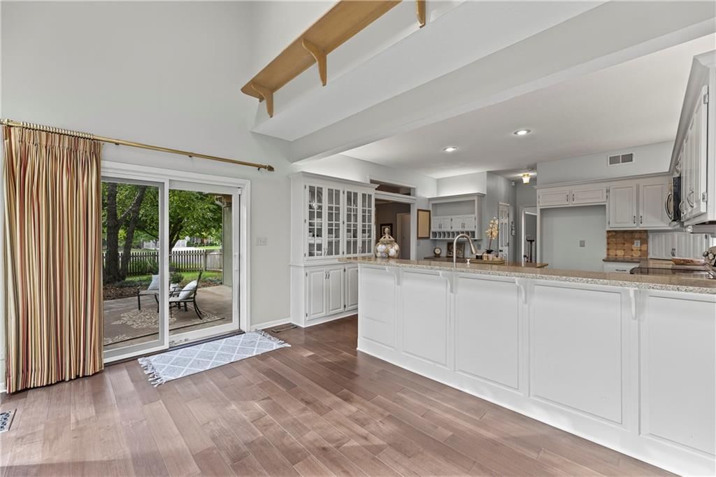 13902 Lowell Avenue — photo 19