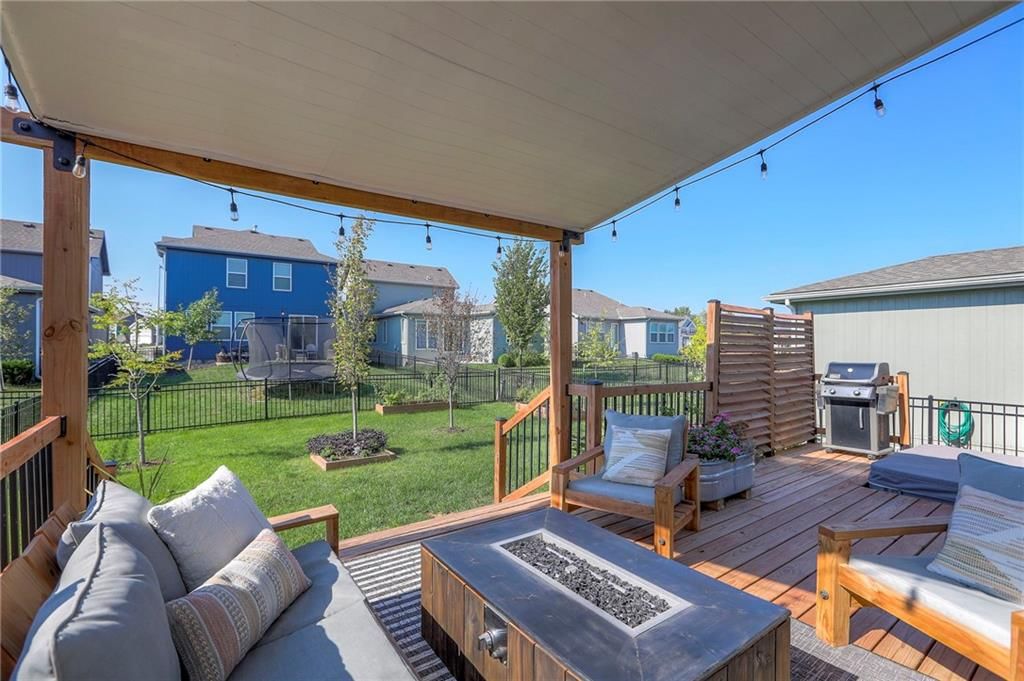 8769 SW 8th Street — photo 35