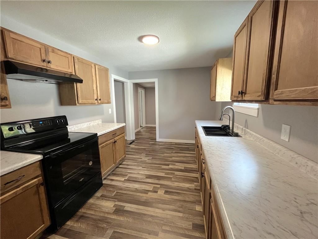 606 S Hill Street — photo 4