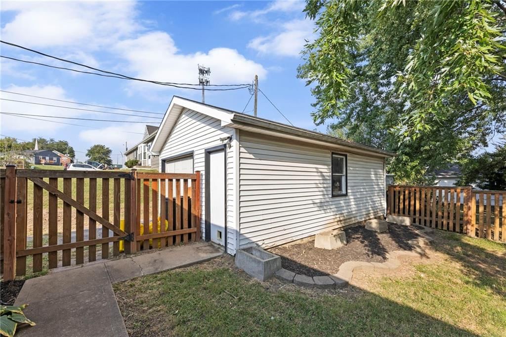 2531 Junction Road — photo 32