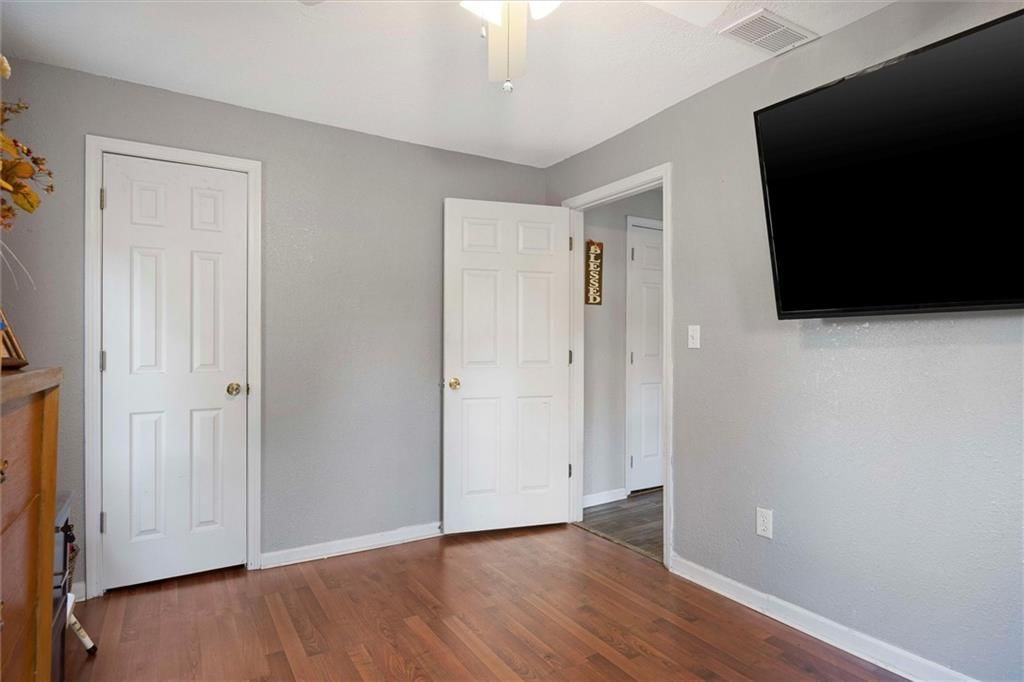 2811 S Brookhart Drive — photo 13