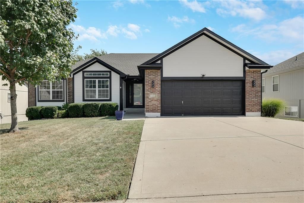 803 SW Brome Drive, Grain Valley, MO