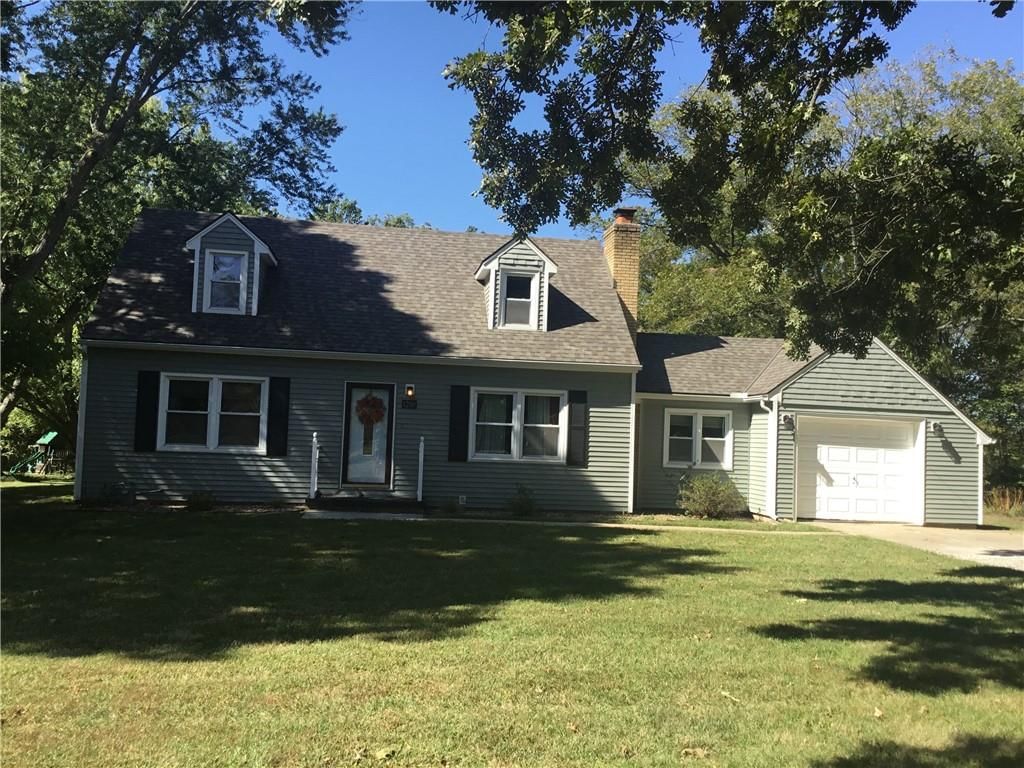 1200 S Buckner Tarsney Road, Buckner, MO