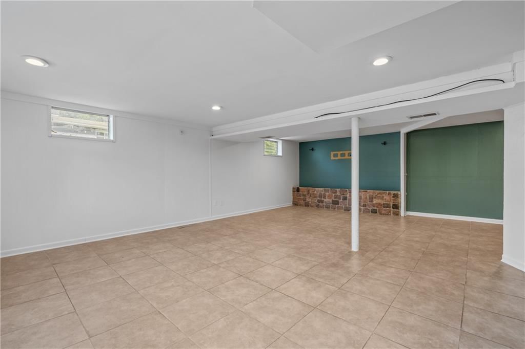 1100 W 93rd Terrace — photo 30