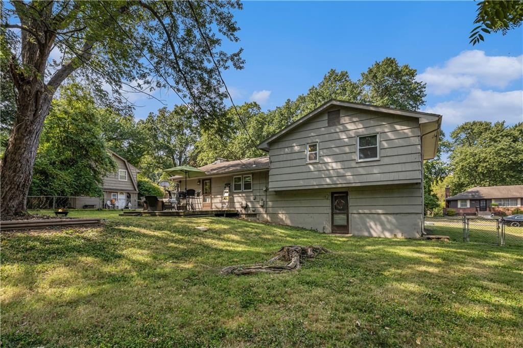 6309 Hedges Avenue — photo 17