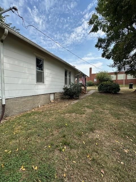 611 N Clay Street — photo 17