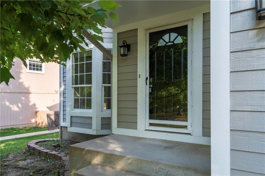 15607 Conser Street — photo 3