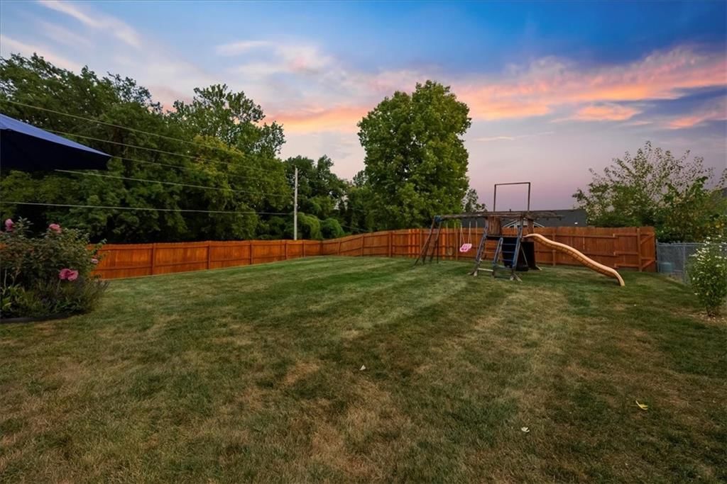 503 Blythe Street — photo 32