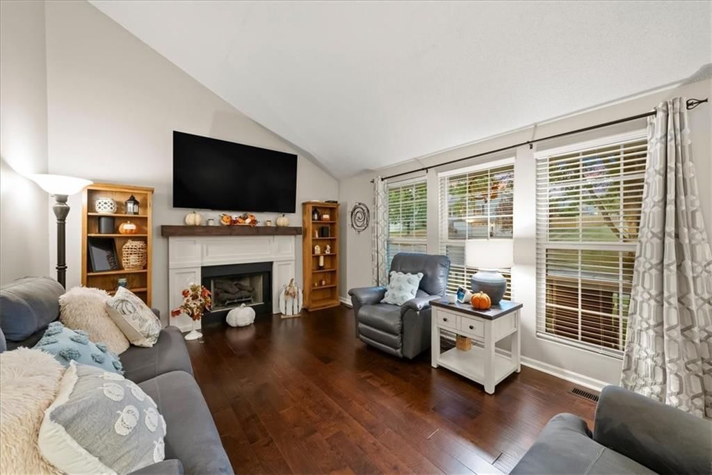 503 Blythe Street — photo 8