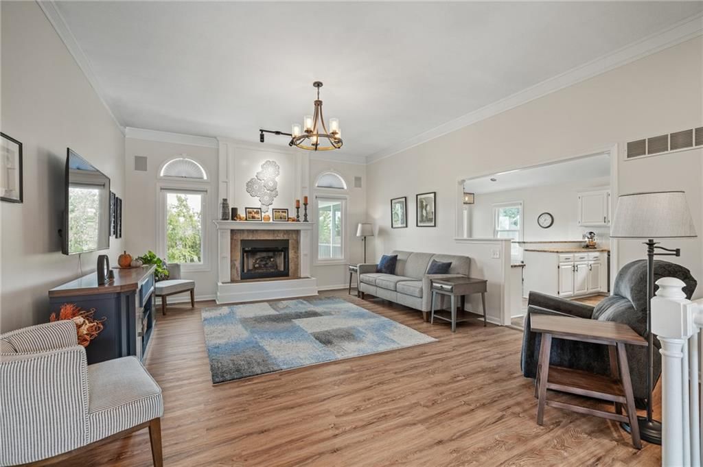 2330 Maybrook Drive — photo 12