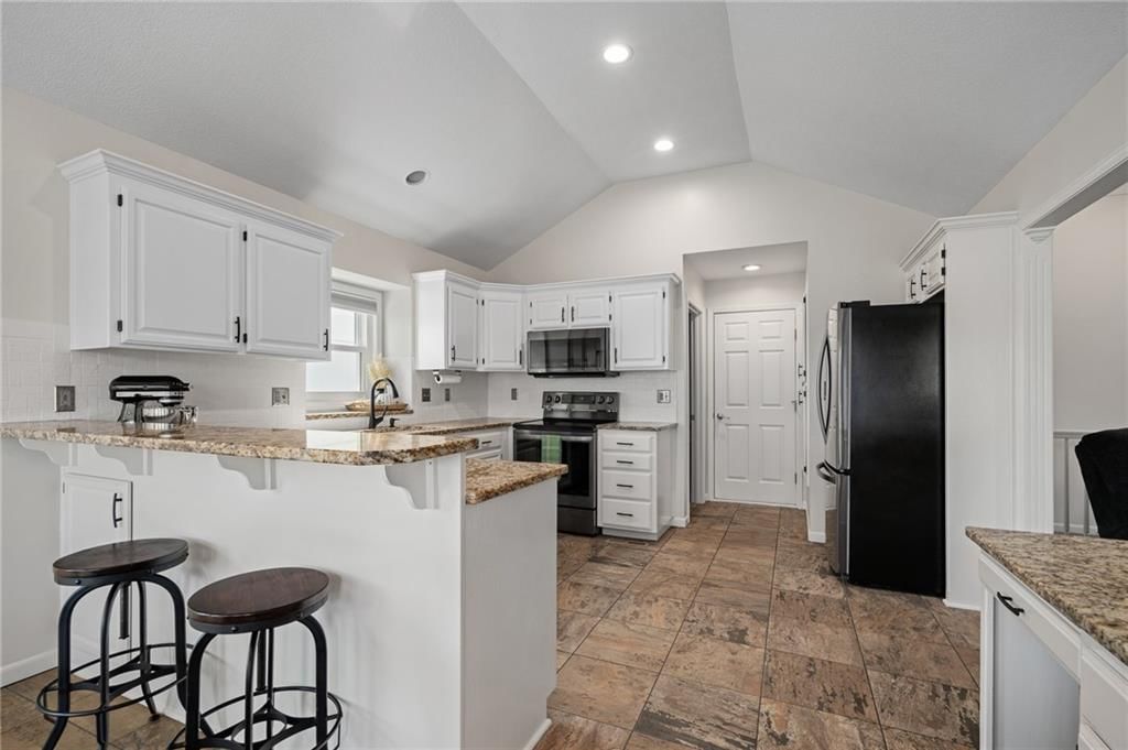 2330 Maybrook Drive — photo 15