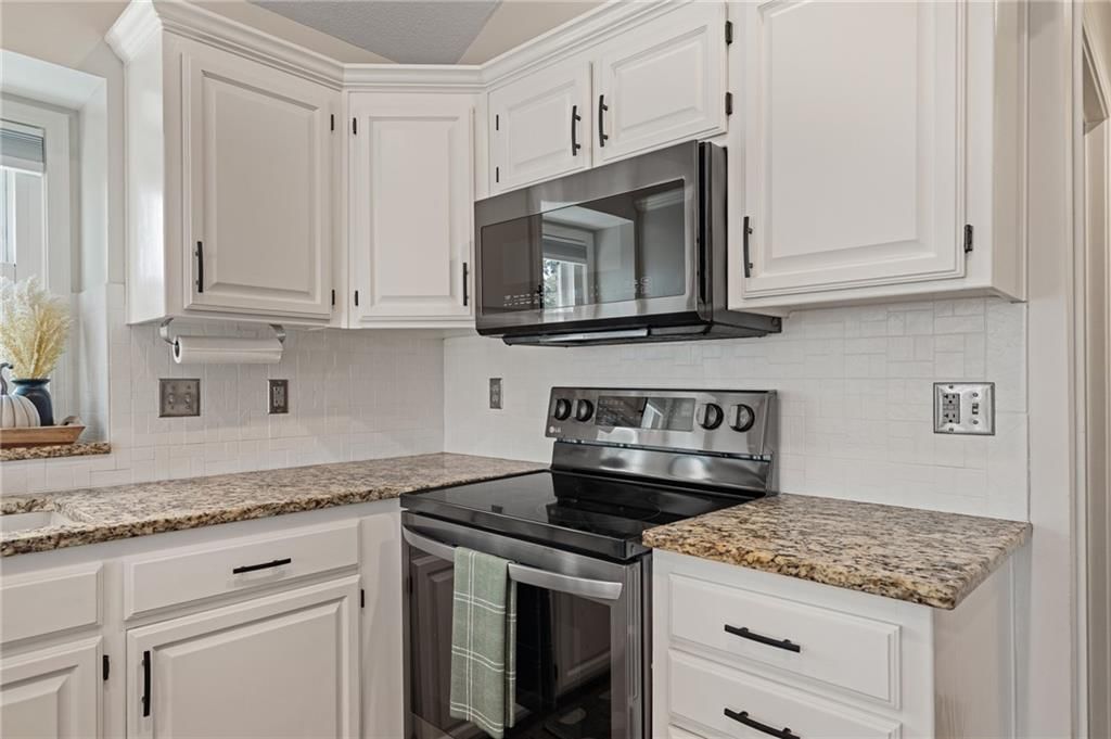 2330 Maybrook Drive — photo 18