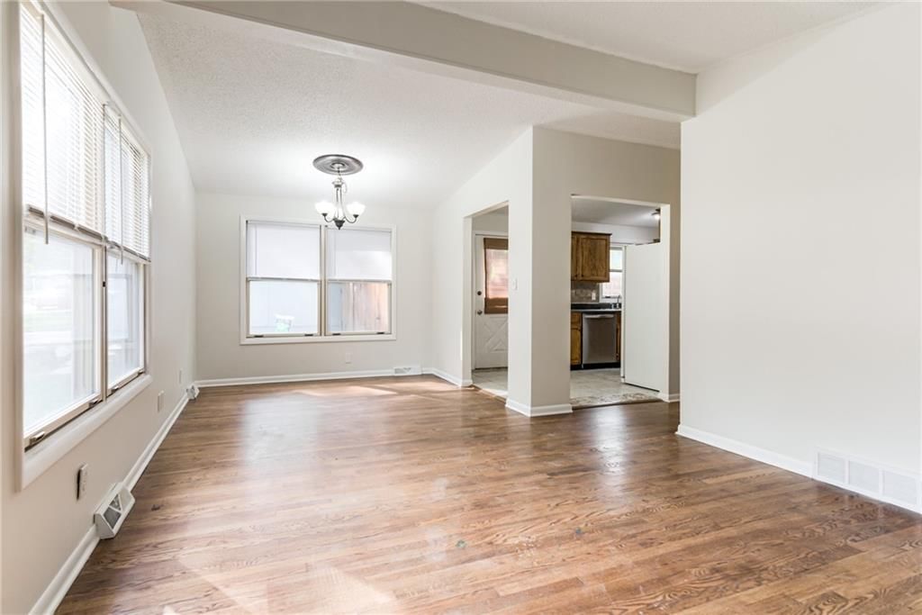 13907 W 92nd Terrace — photo 3