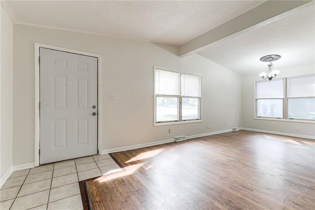 13907 W 92nd Terrace — photo 8