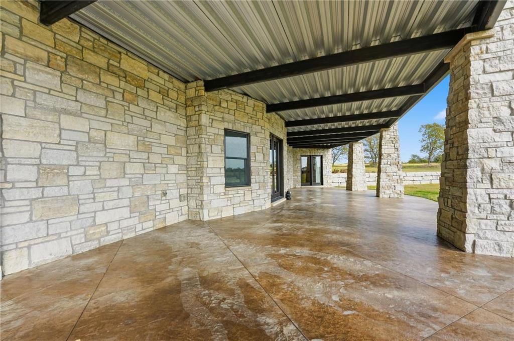 10807 NW Tiffany Springs Road — photo 68