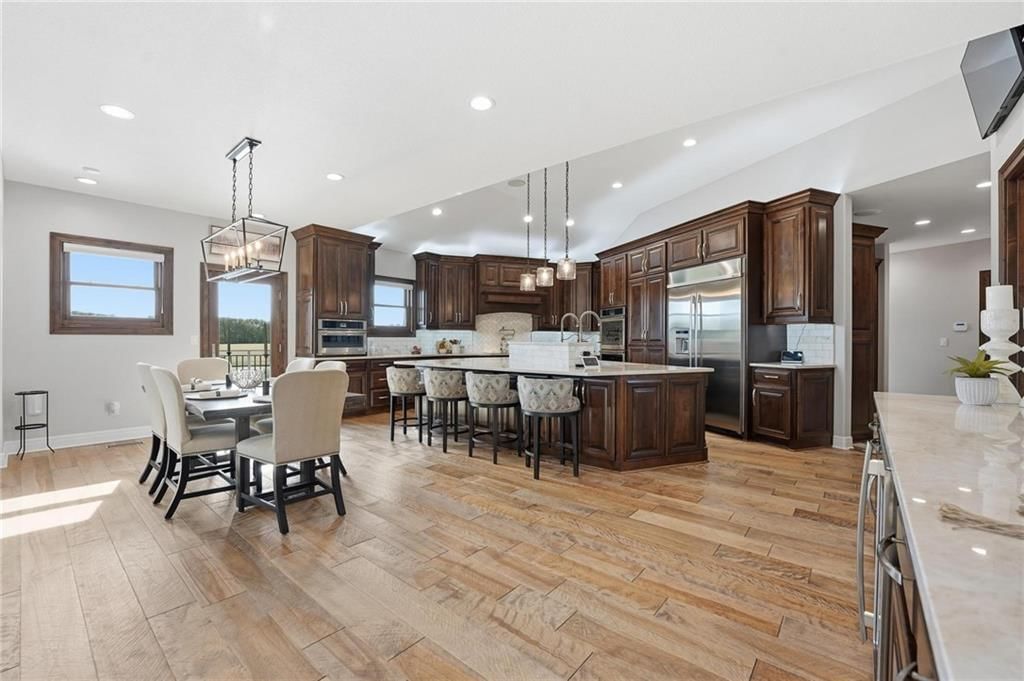 10807 NW Tiffany Springs Road — photo 10