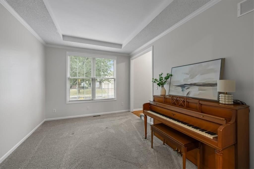 5833 Longview Street — photo 32