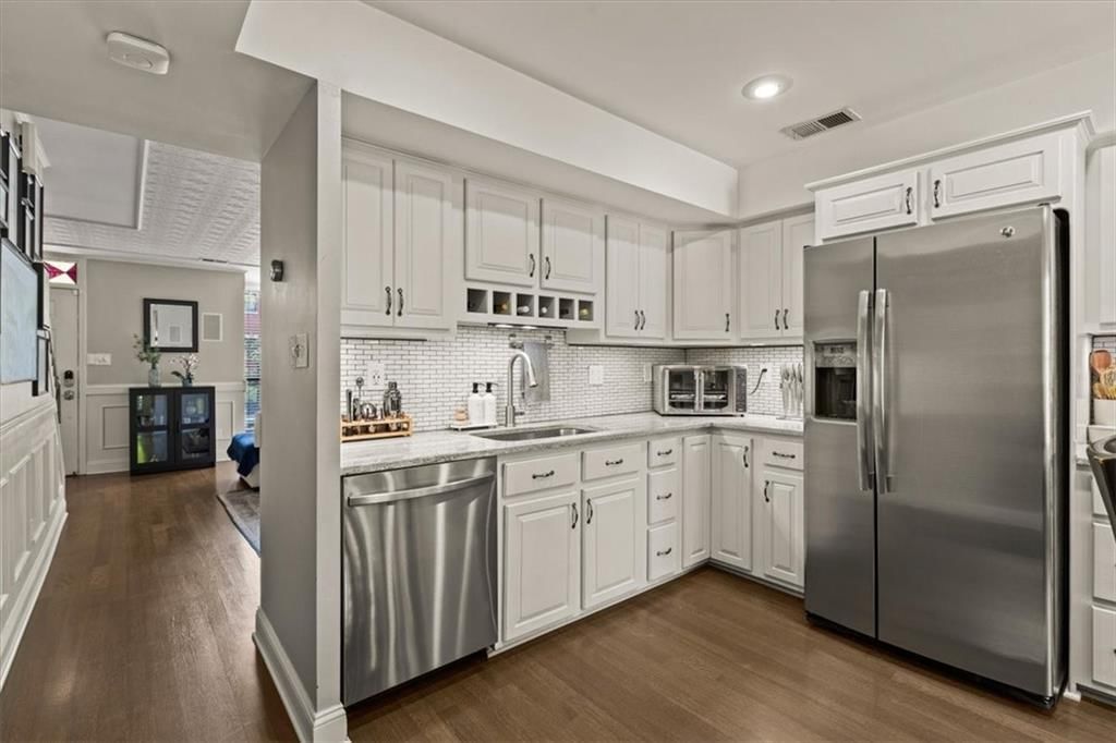 1033 WASHINGTON Street — photo 7