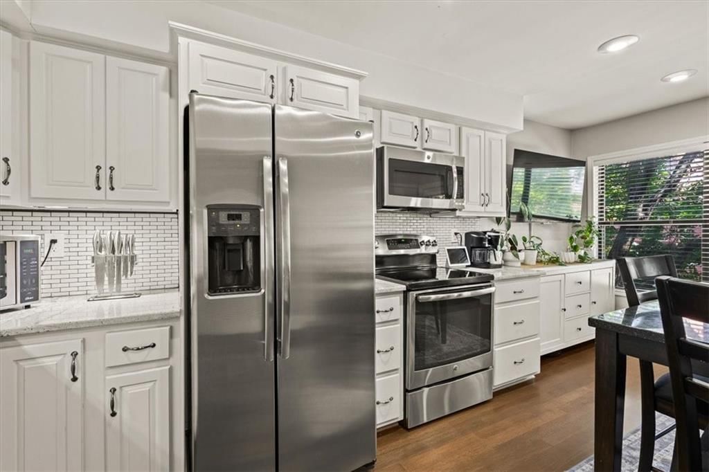 1033 WASHINGTON Street — photo 8
