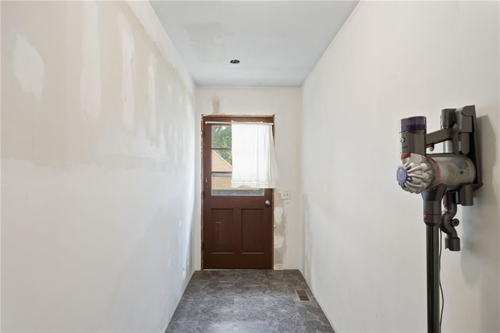 206 Oberlin Street — photo 16