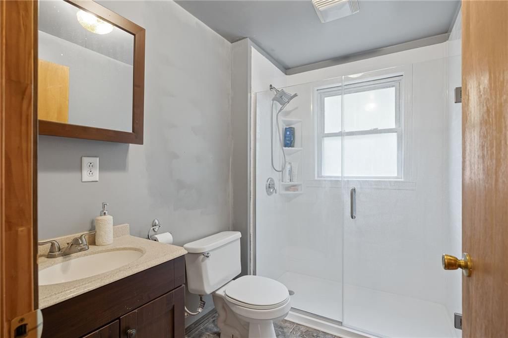 206 Oberlin Street — photo 19