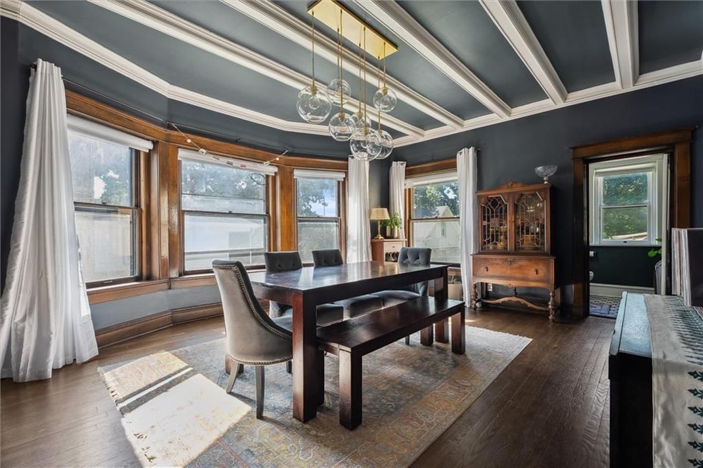 909 W 38th Street — photo 14