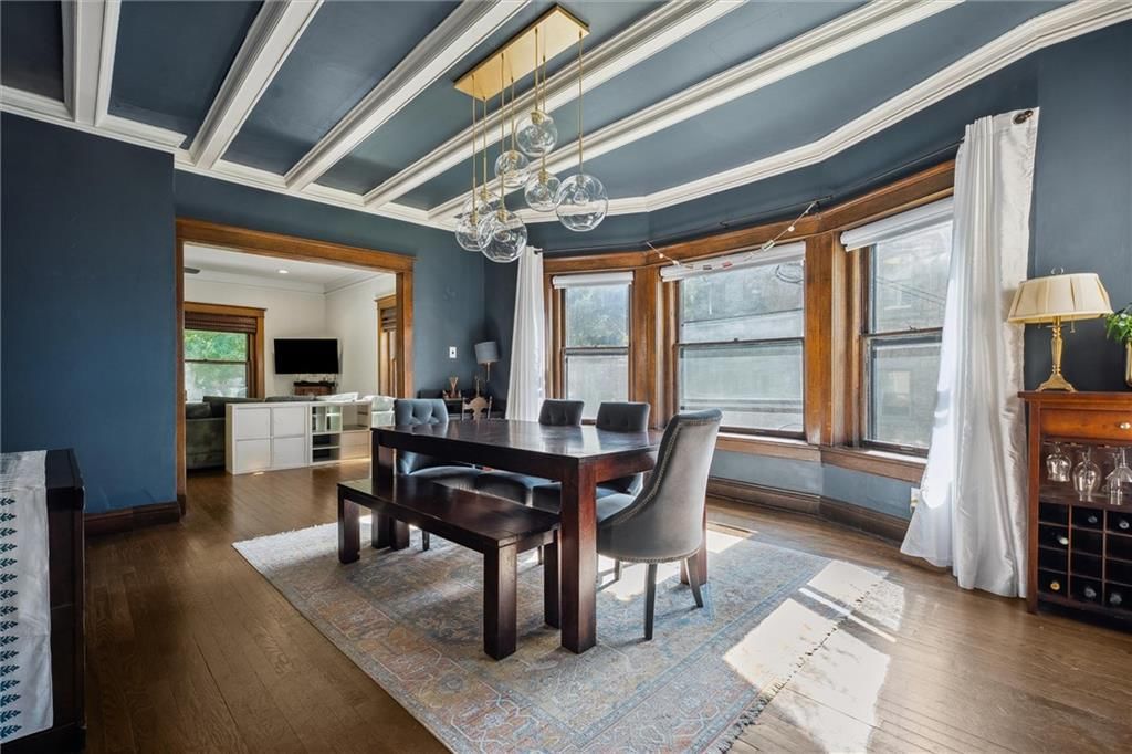 909 W 38th Street — photo 15