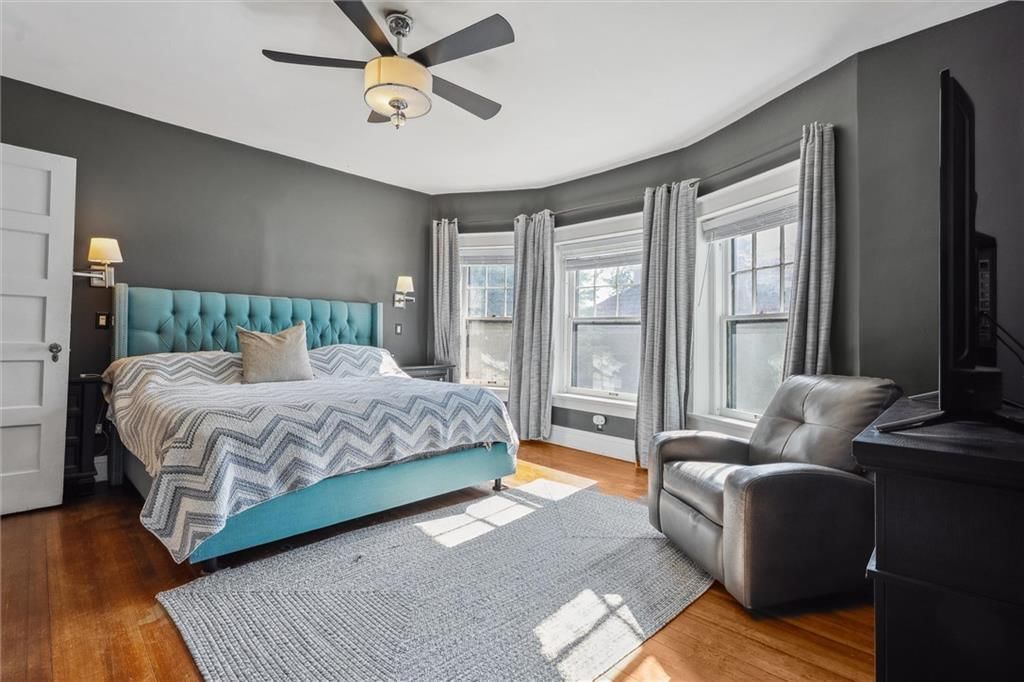 909 W 38th Street — photo 18