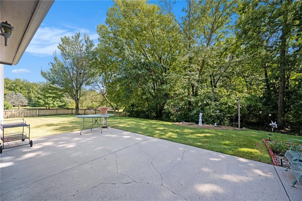 407 Amesbury Drive — photo 31