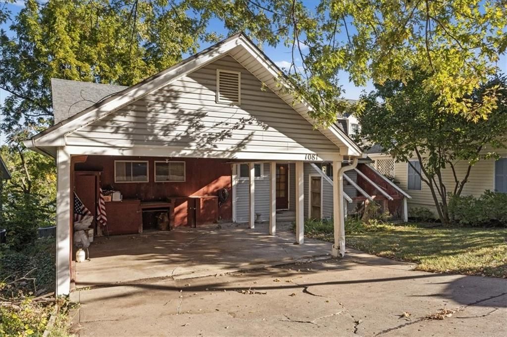 1081 South Shore Drive — photo 4