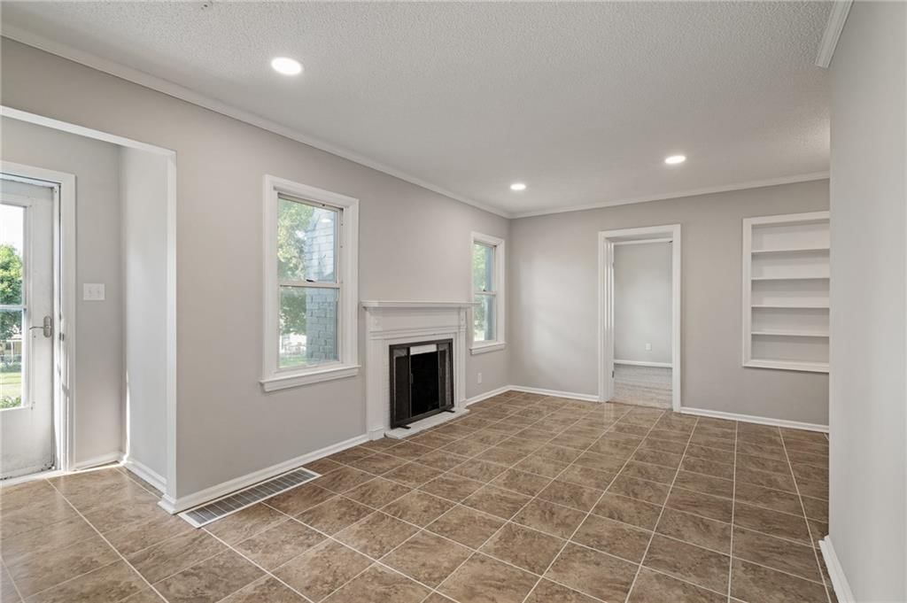 4013 Crestview Road — photo 4