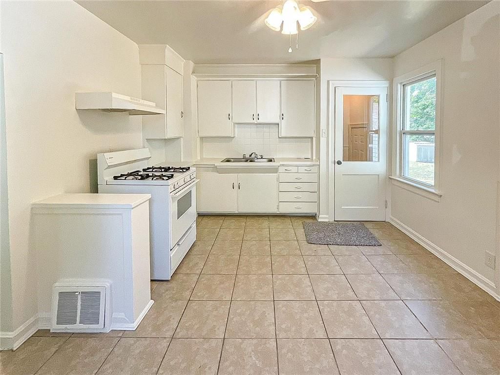 906 S Arlington Avenue — photo 8