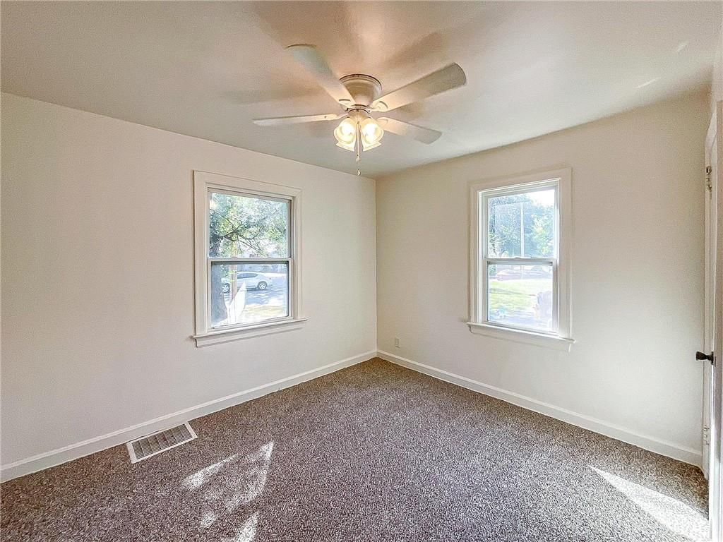 906 S Arlington Avenue — photo 9