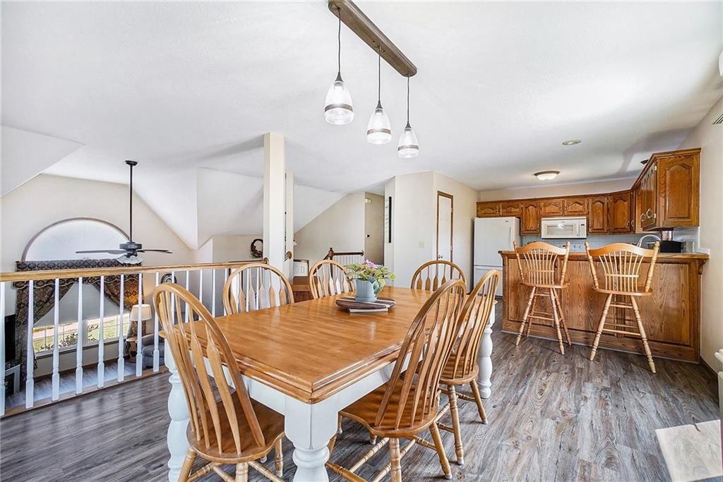220 Woodhaven Drive — photo 11