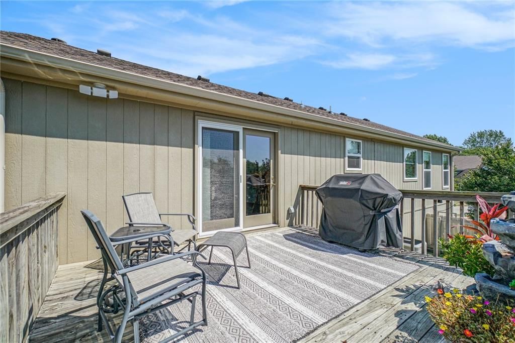 220 Woodhaven Drive — photo 31